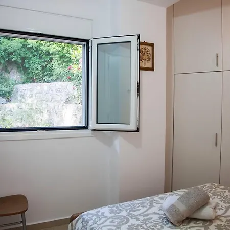 شقة Mountain & Sea View House